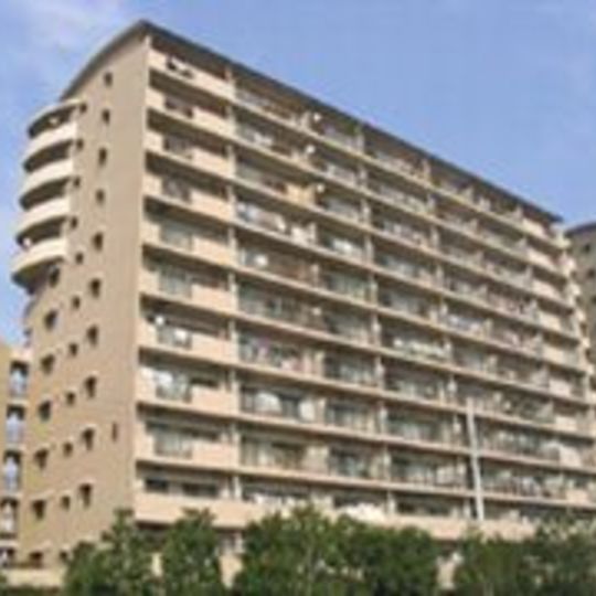 ウェルシティ横須賀ポートバレーヌ4番館